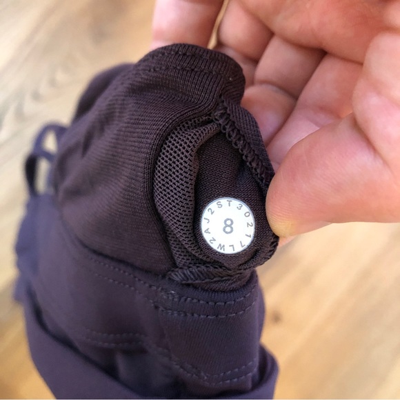 Lululemon Pushing Limits Bra Cyber Luxtreme - Picture 8 of 8